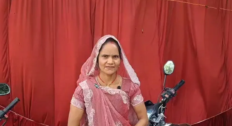 (सेवा संकल्प अभियान /सेवा की कहानी) स्व सहायता समूह ने खोली आत्मनिर्भरता की राह, श्रीमती रचना सोलंकी अब कमा…
