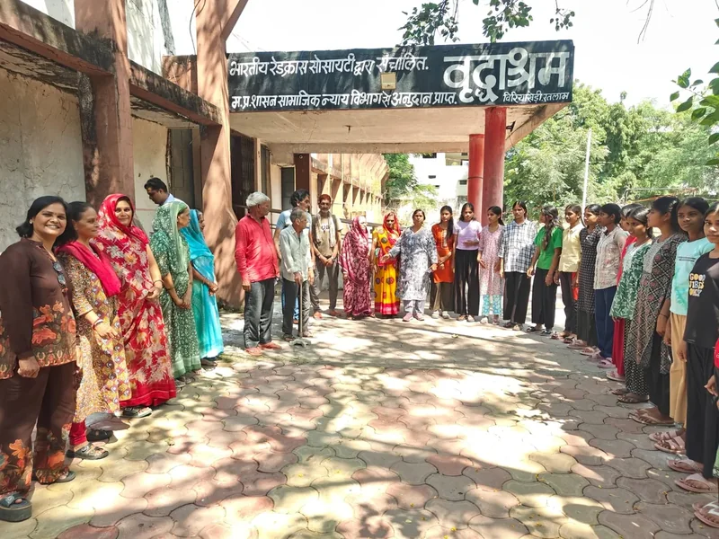 सेवा मेरा सहयोग अभियान के तहत वृद्धाश्रम एवं अपना घर आश्रम में सेवा गतिविधियां आयोजित की गई