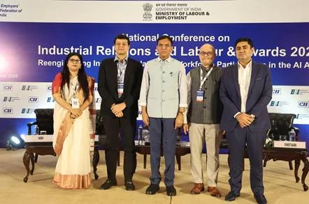 डॉ. मनसुख मांडविया ने औद्योगिक संबंध और श्रम एवं पुरस्कार 2026 पर आयोजित राष्ट्रीय सम्मेलन को संबोधित किया